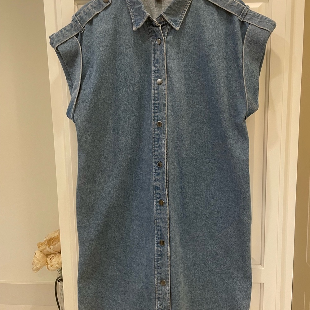 Karen Kane Blue Denim “Throw & Go” Dress - Picture 6 of 11